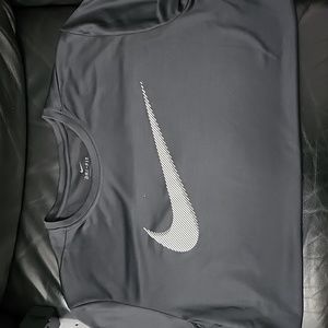 Nike Dri-Fit Tee. Men's,  black,  size large.